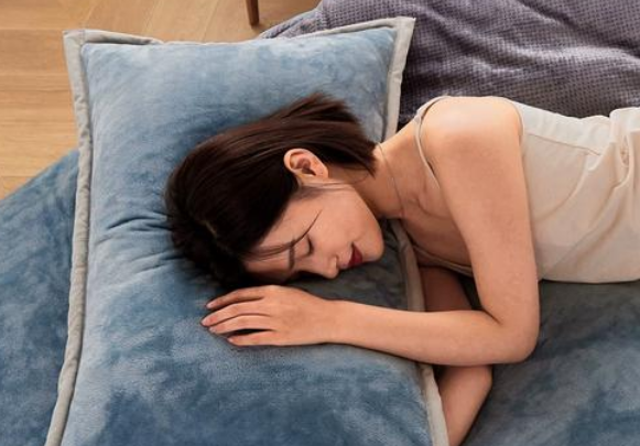 如何管制电商平台呢